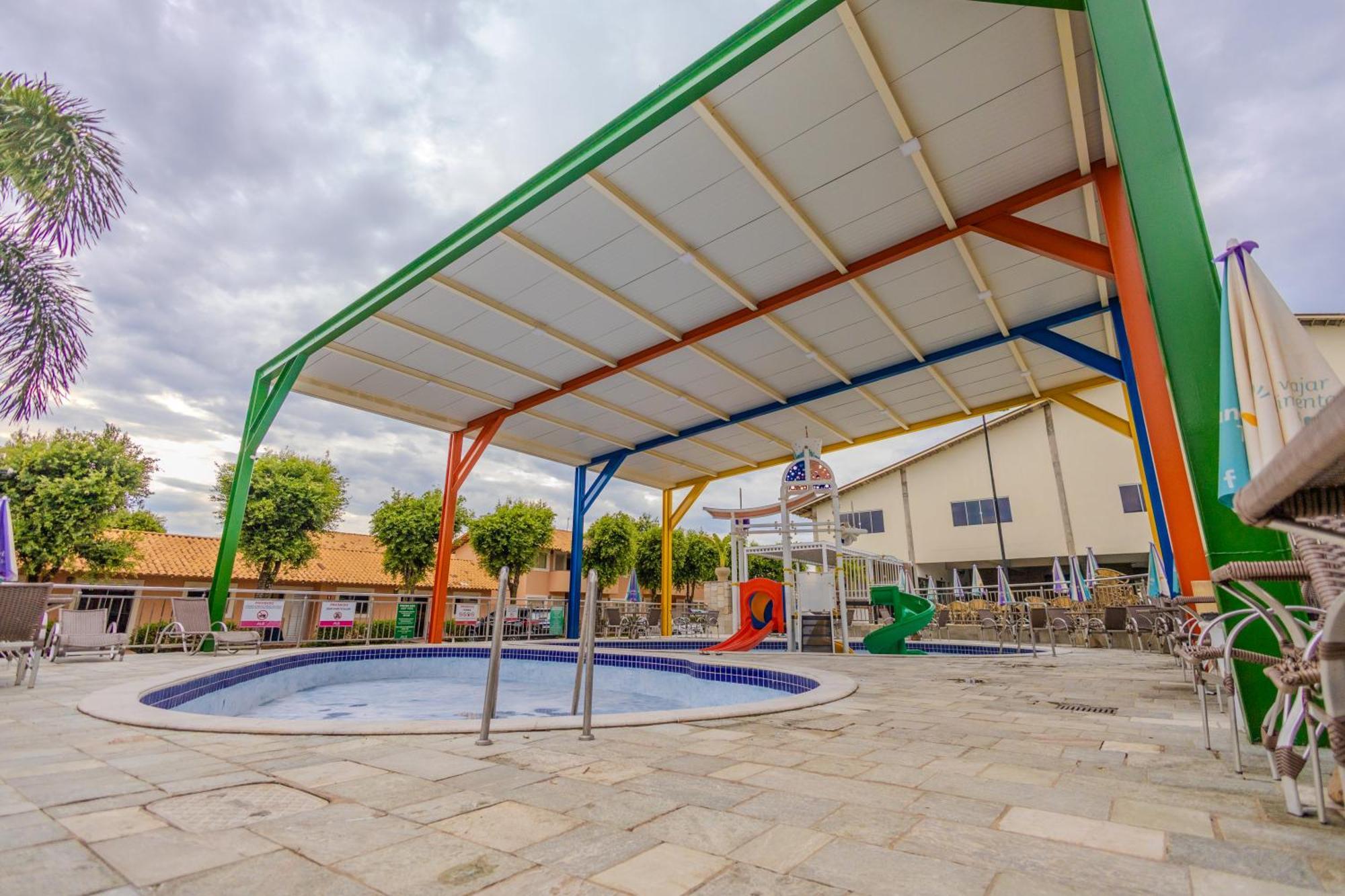 Diroma Fiori Hotel - Bvtur Caldas Novas Exteriér fotografie