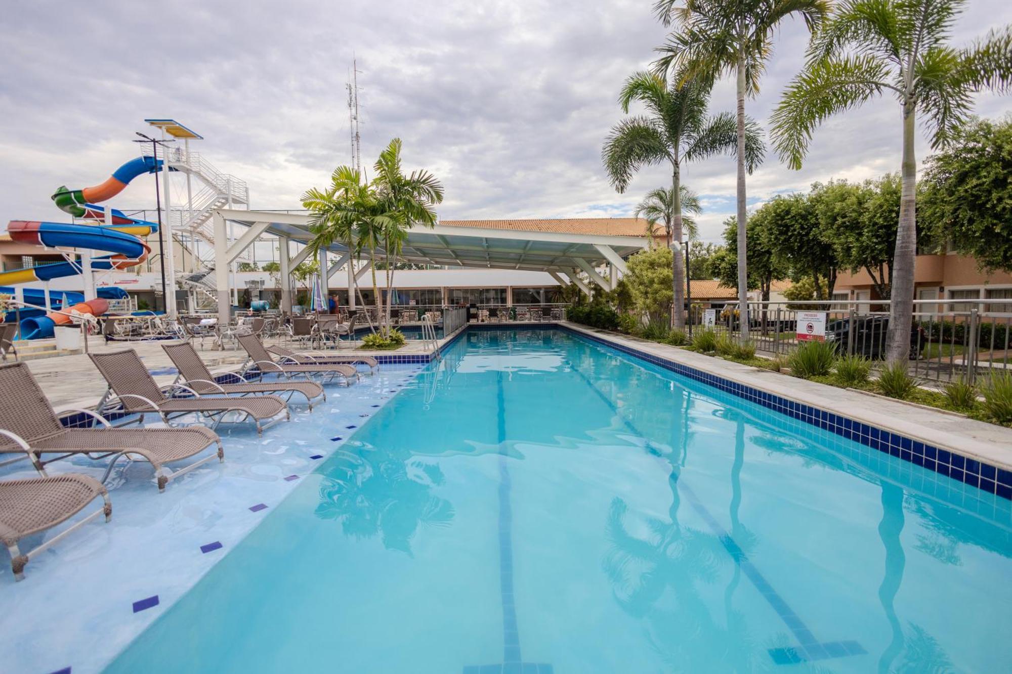 Diroma Fiori Hotel - Bvtur Caldas Novas Exteriér fotografie
