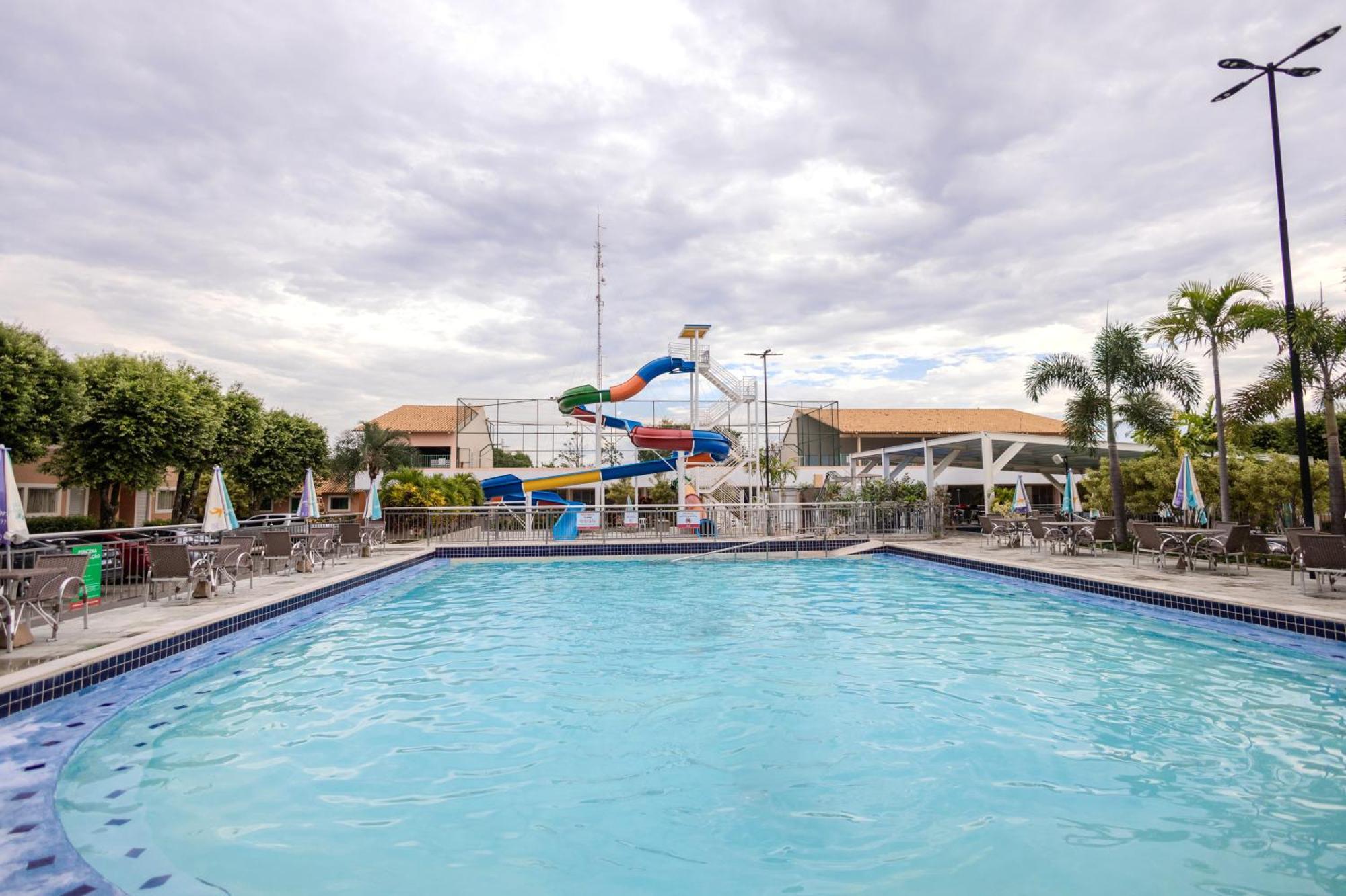 Diroma Fiori Hotel - Bvtur Caldas Novas Exteriér fotografie